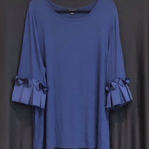 Lane Bryant Navy women’s ruffle sleeve top 22/24